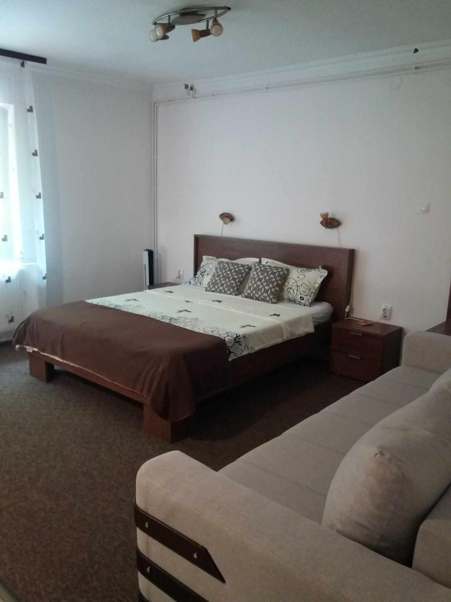 Pensión Casa Dora 2*